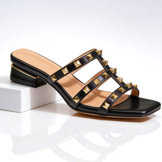 Lola | Sandali borchiati