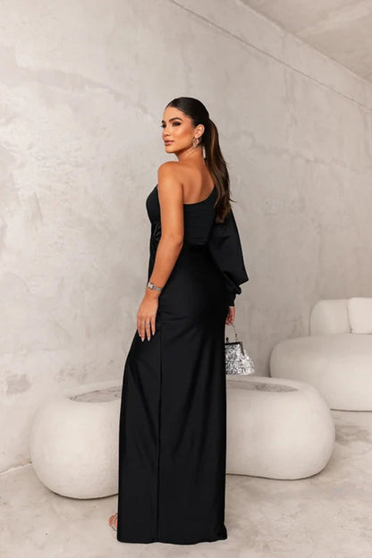 Camila║Vestido satinado de una manga