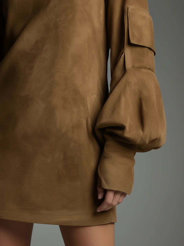 LIVIA║Miniabito oversize in camoscio con collo alto
