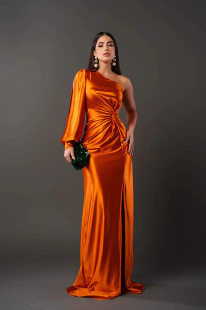 Camila║Vestido satinado de una manga