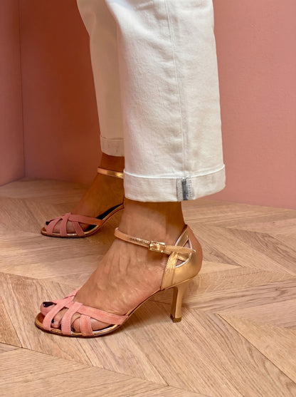 SANDALIAS ALTAS CON CINTURON